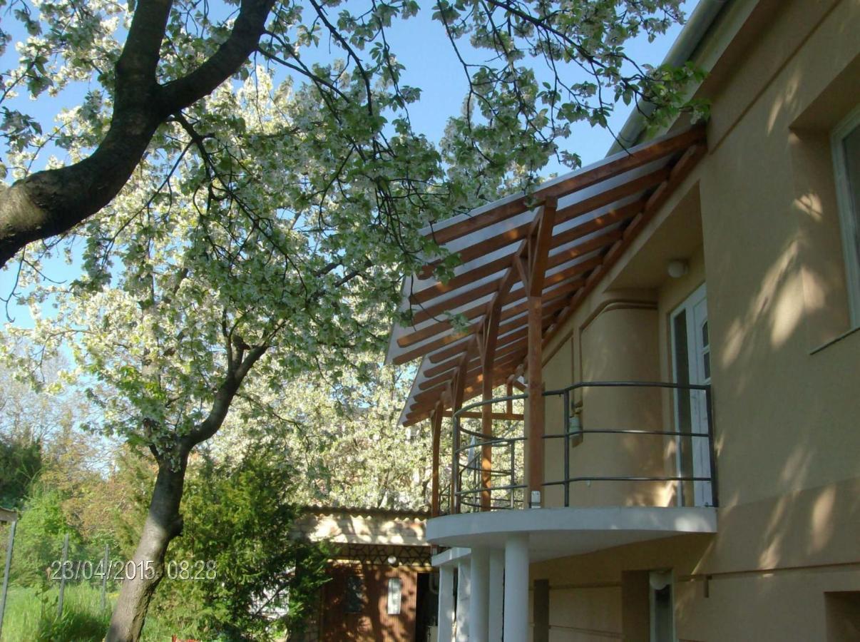 Magnolia Apartman Hévíz 外观 照片